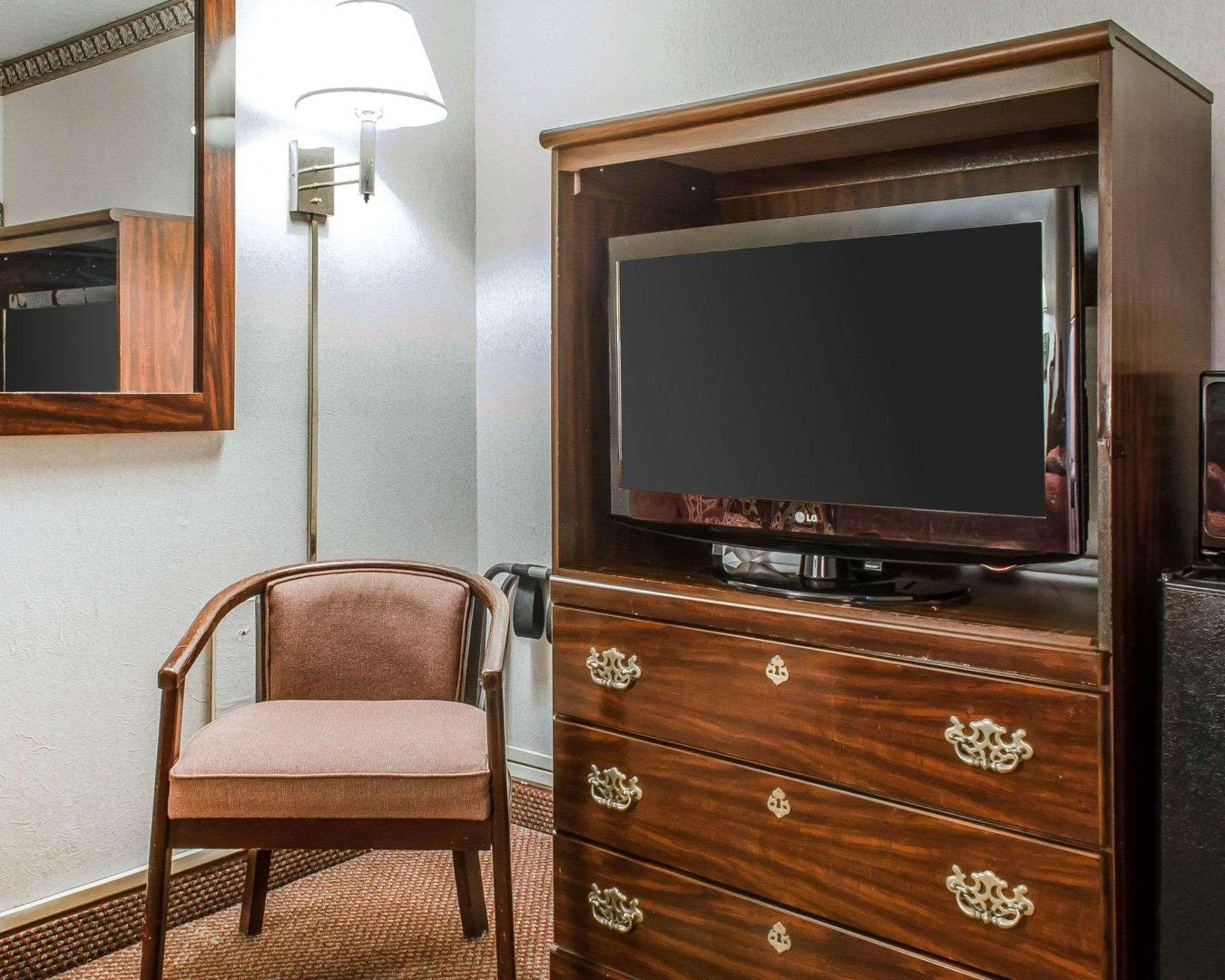 Econo Lodge Frackville Екстериор снимка