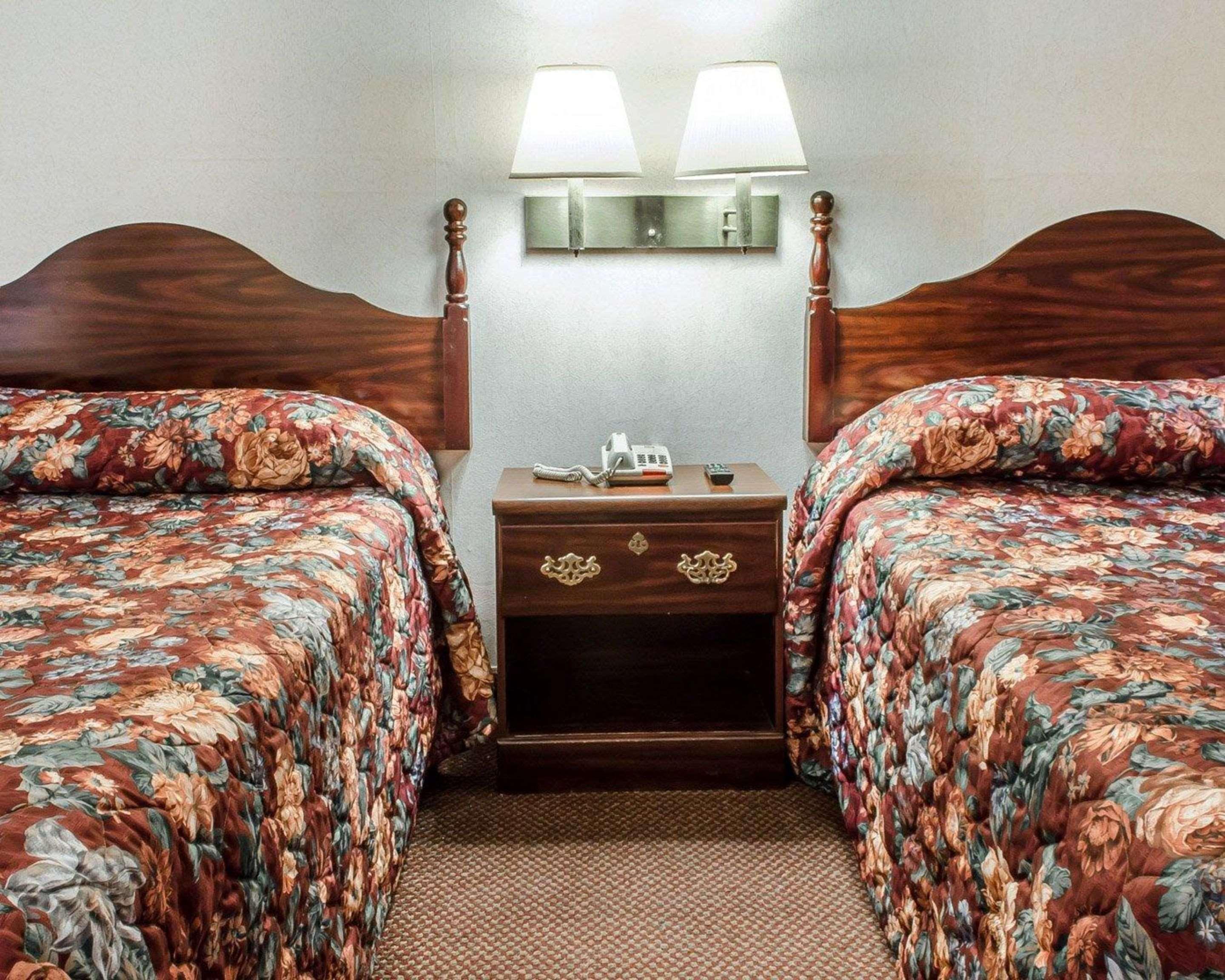 Econo Lodge Frackville Екстериор снимка